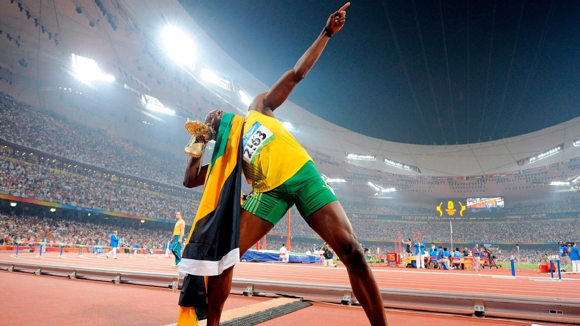 王楚钦接受挑战连胜四位高手，王楚钦精彩比赛