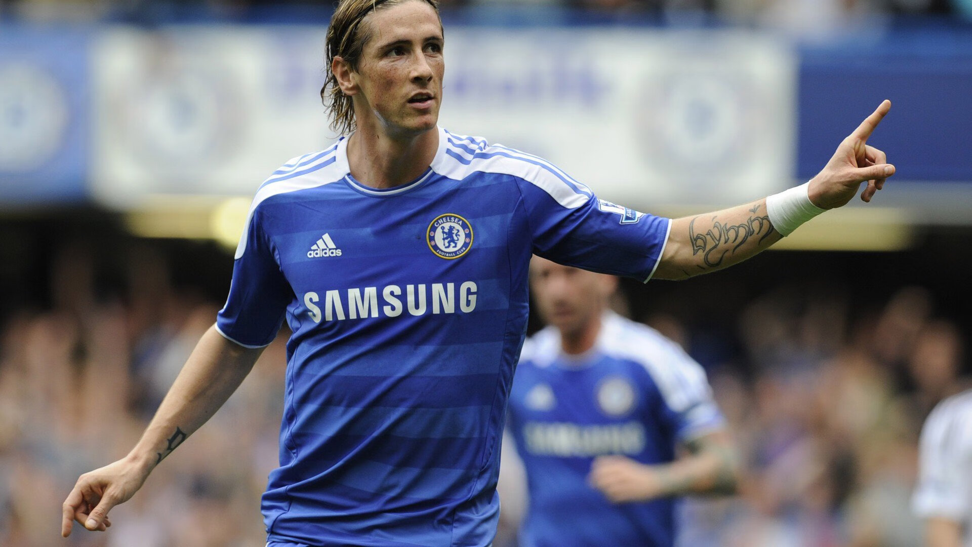 乐鱼（中国）体育官方网站-英超铁血战斗：每米场地都在创造奇迹，英超铁锤帮是谁